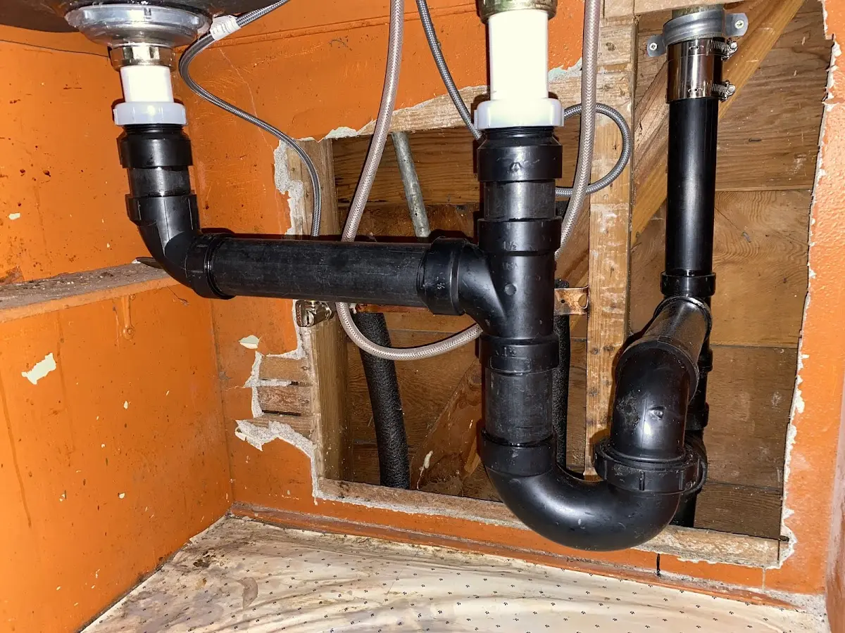 Professional Pipe Bursting equipment and tools on the job in Aloha